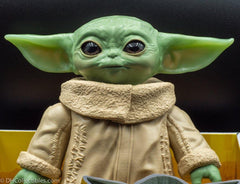 Baby Yoda Coleccionable Hasbro - Friki Stores