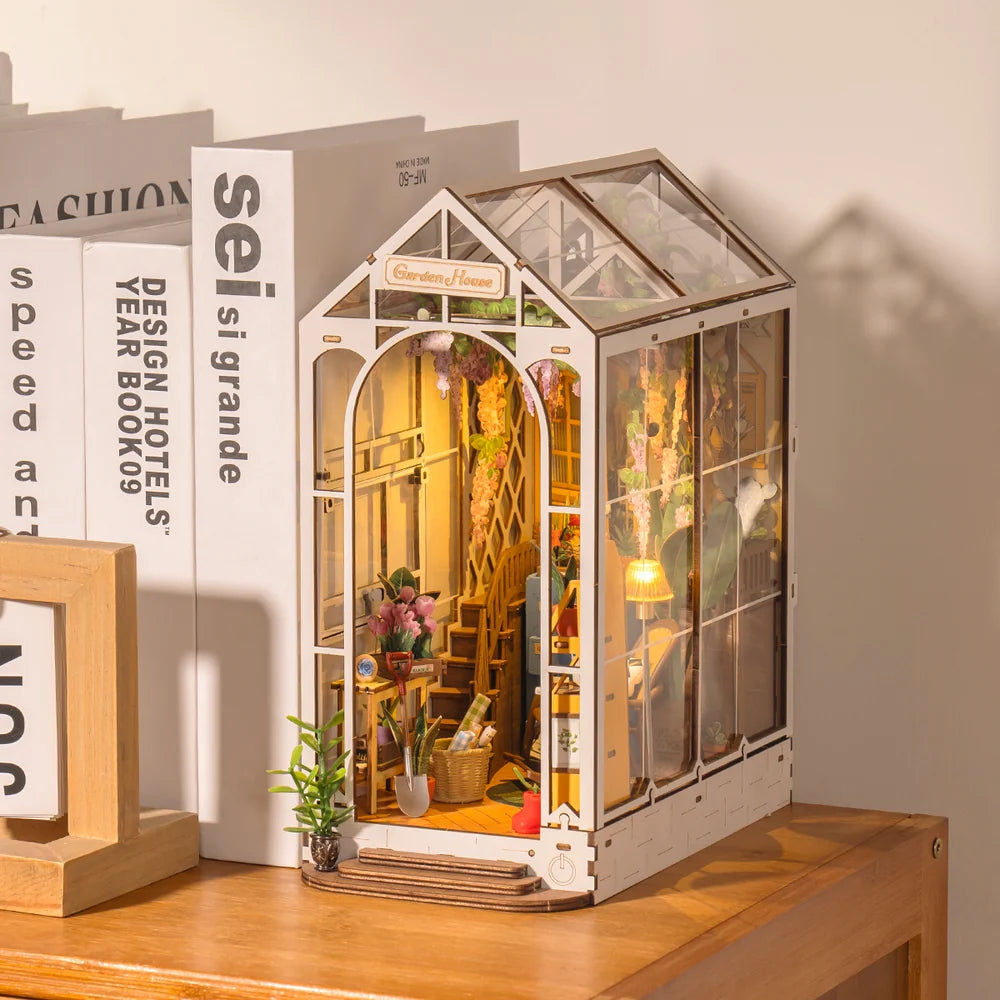 Holiday Garden House - Separador de libros  - Maqueta Armable