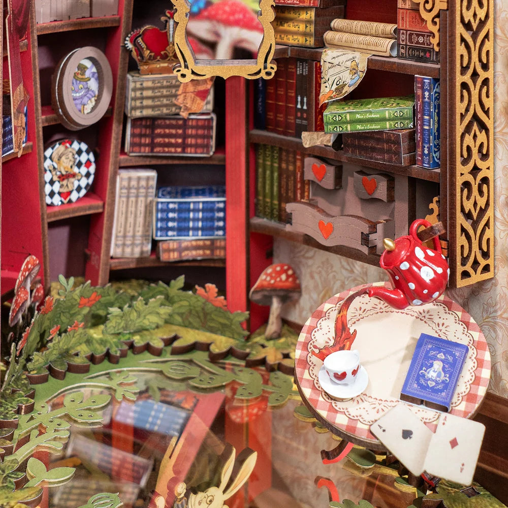 Alicia - Separador de libros  - Maqueta Armable