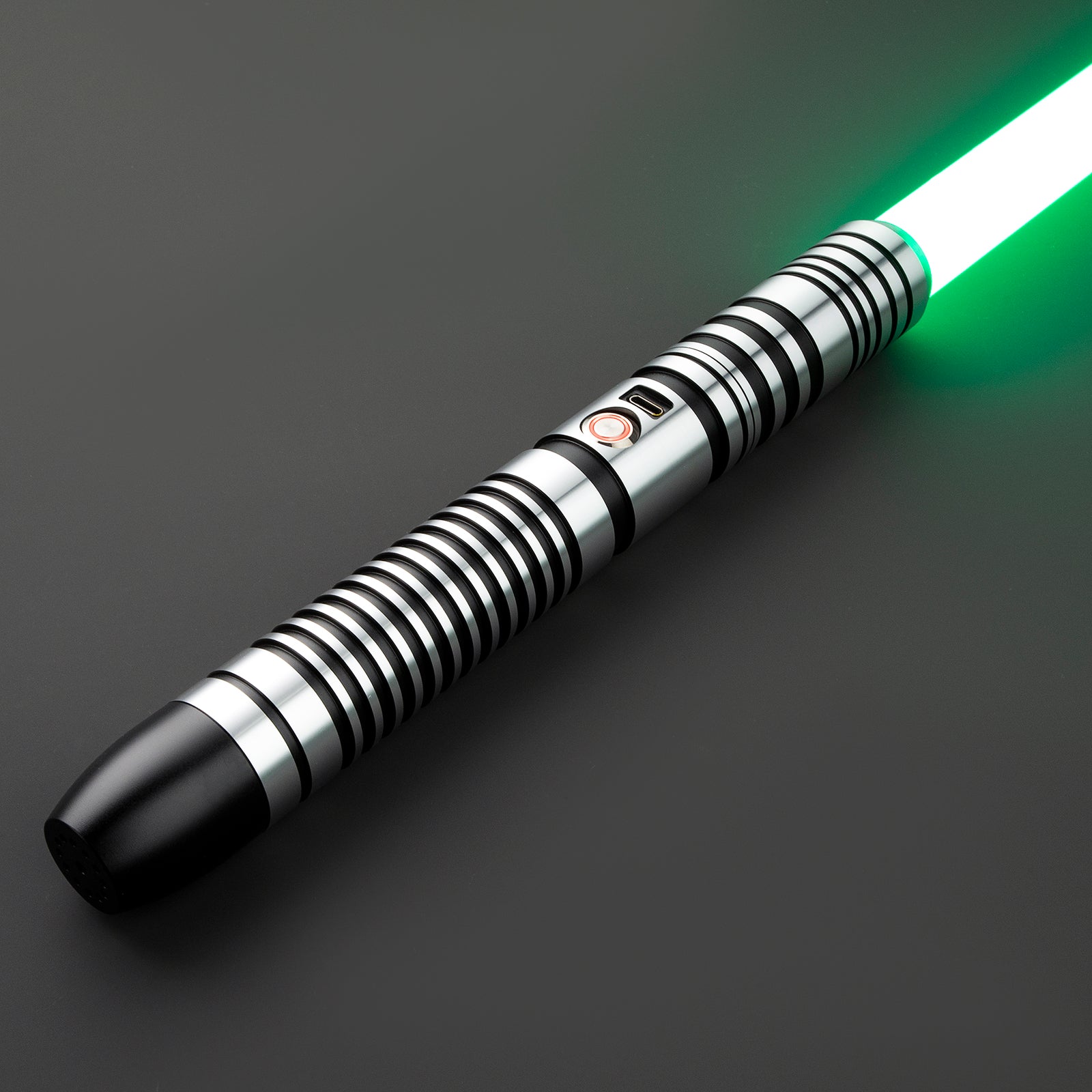Armored Falcon lightsaber (Cambia colores Bluetooth!)