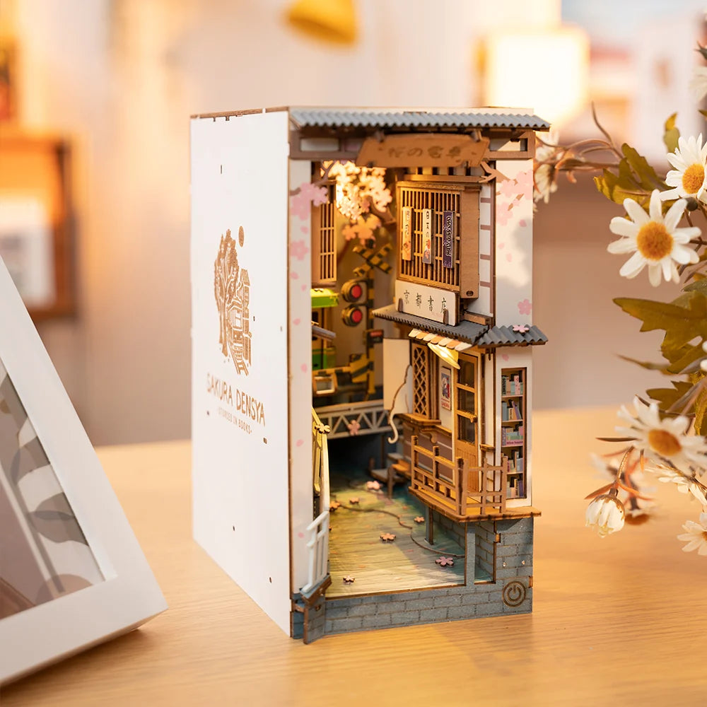 Sakura Densya - Separador de libros  - Maqueta Armable