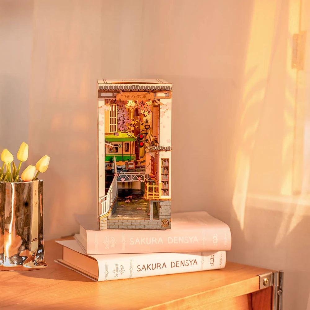 Sakura Densya - Separador de libros  - Maqueta Armable