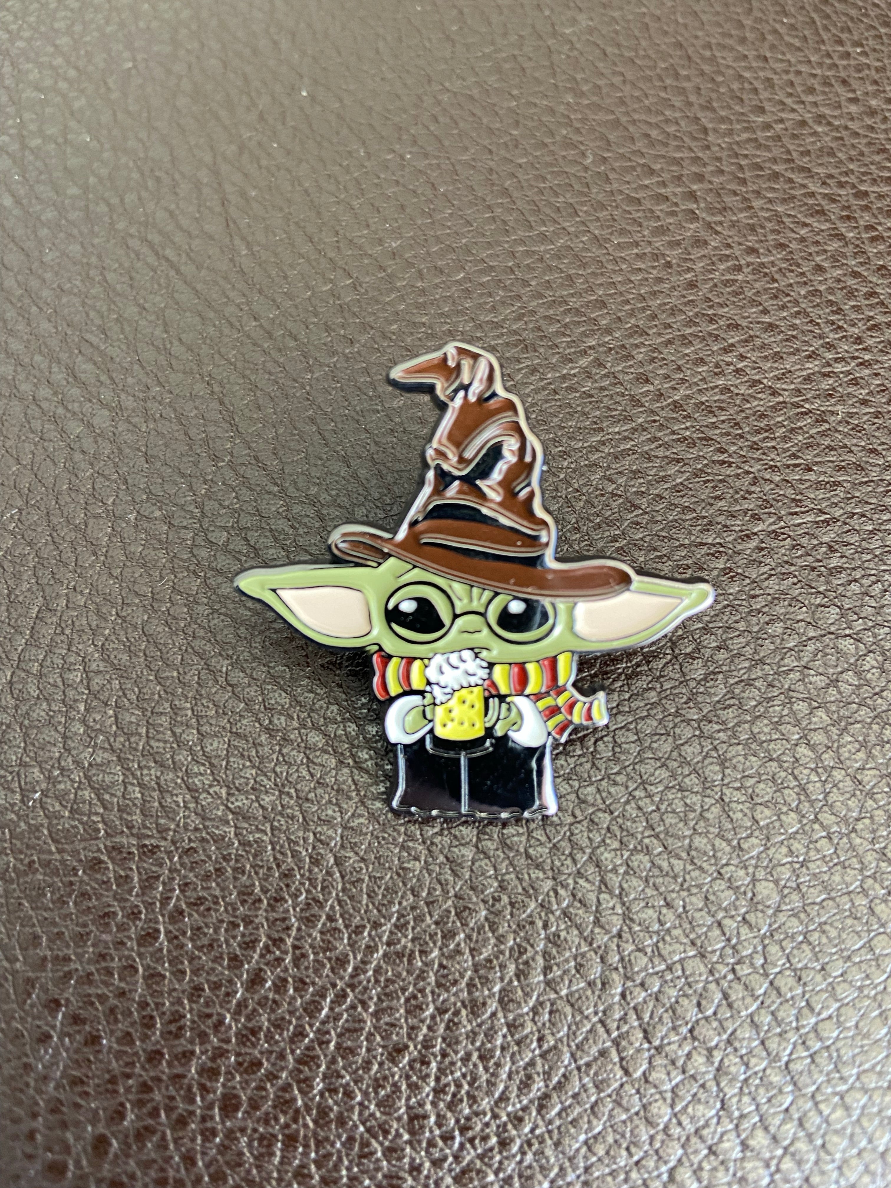 Pin Mandalorian